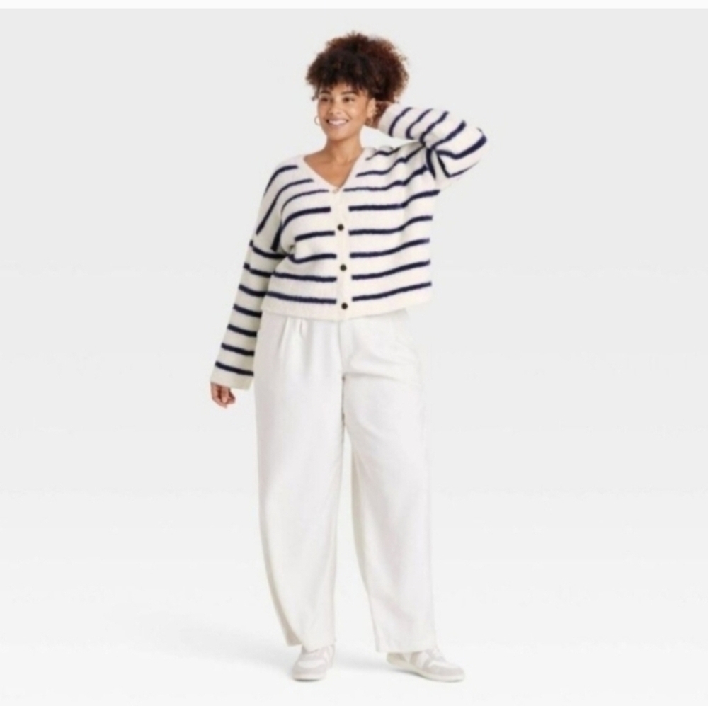 A New Day Women's Fuzzy Party Cardigan Cream Navy Blue Size 3X - Picture 3 of 7